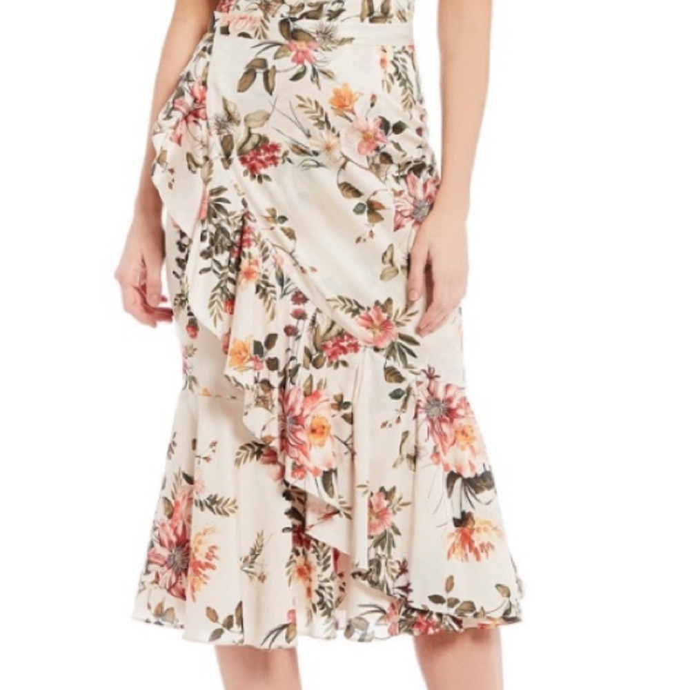Antonio Melani Cream Floral Accent Skirt with Tier Frills in Front. Size M